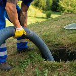 Szczelne szambo betonowe – poradnik przed zakupem zgodnie z obowiązującymi przepisami